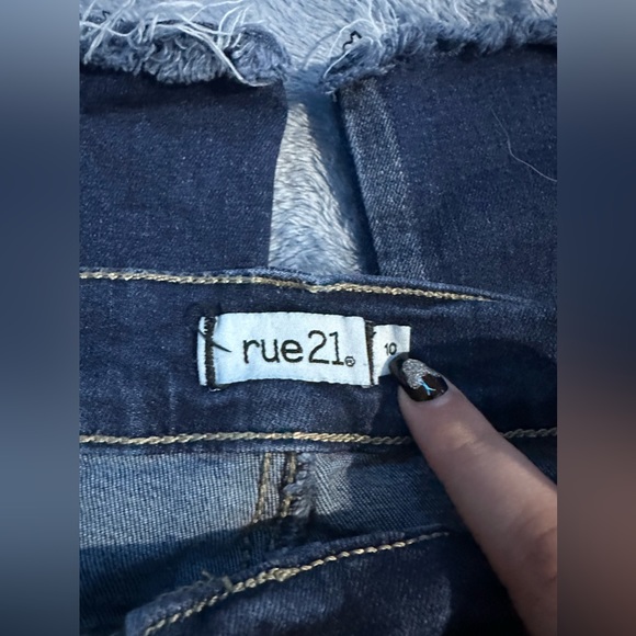 Rue 21 they fit like an 7/9 - Picture 4 of 4